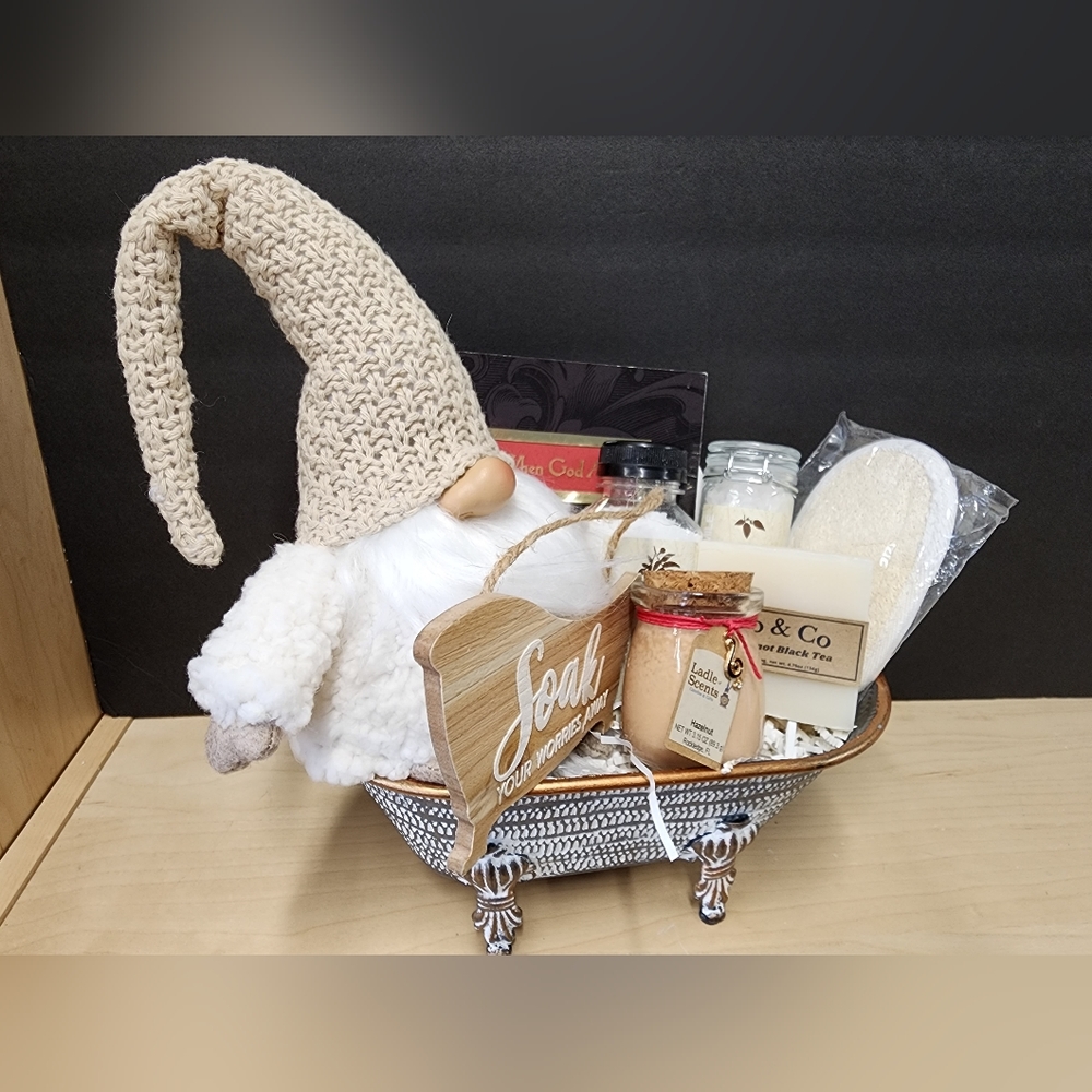 Soak Your Worries Away Gnome Bath Gift Set